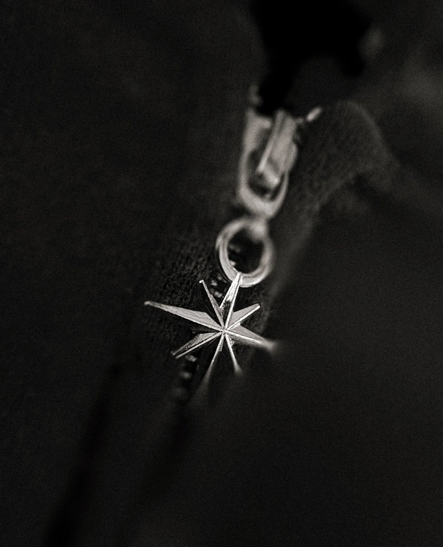 HOURS  VINTAGE ZIP UP HOODIE